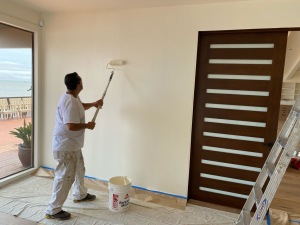 Int-man-at-work-opt